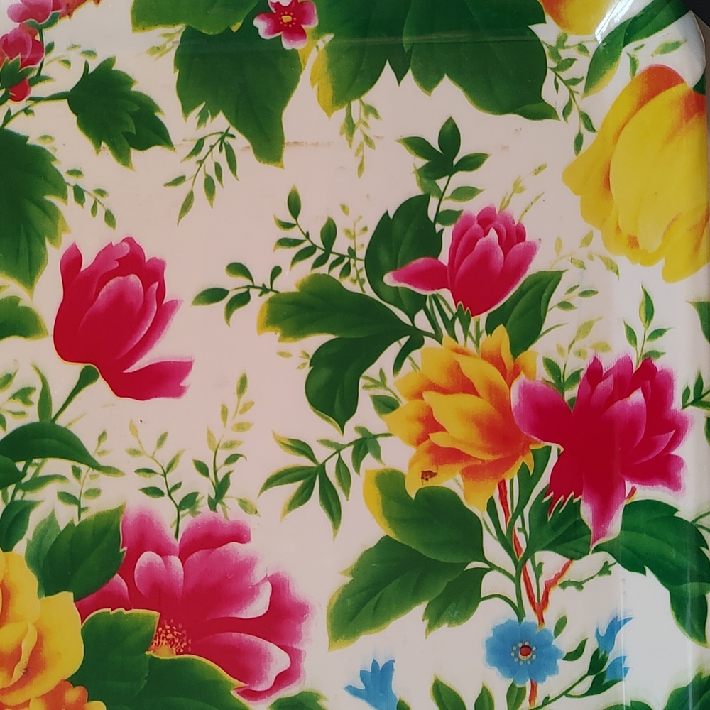 Vtg 2 Floral trays, plastic - Picture 6 of 7